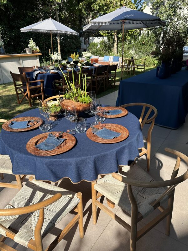 עיצוב שולחן בר מצווה בסגנון ג'ינס ועץ